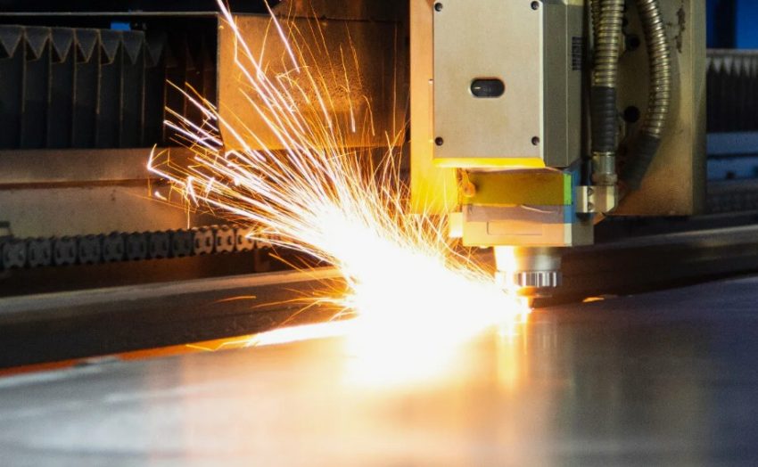 Лазерная резка нержавейки: как снизить расход азота и получить идеальную кромку